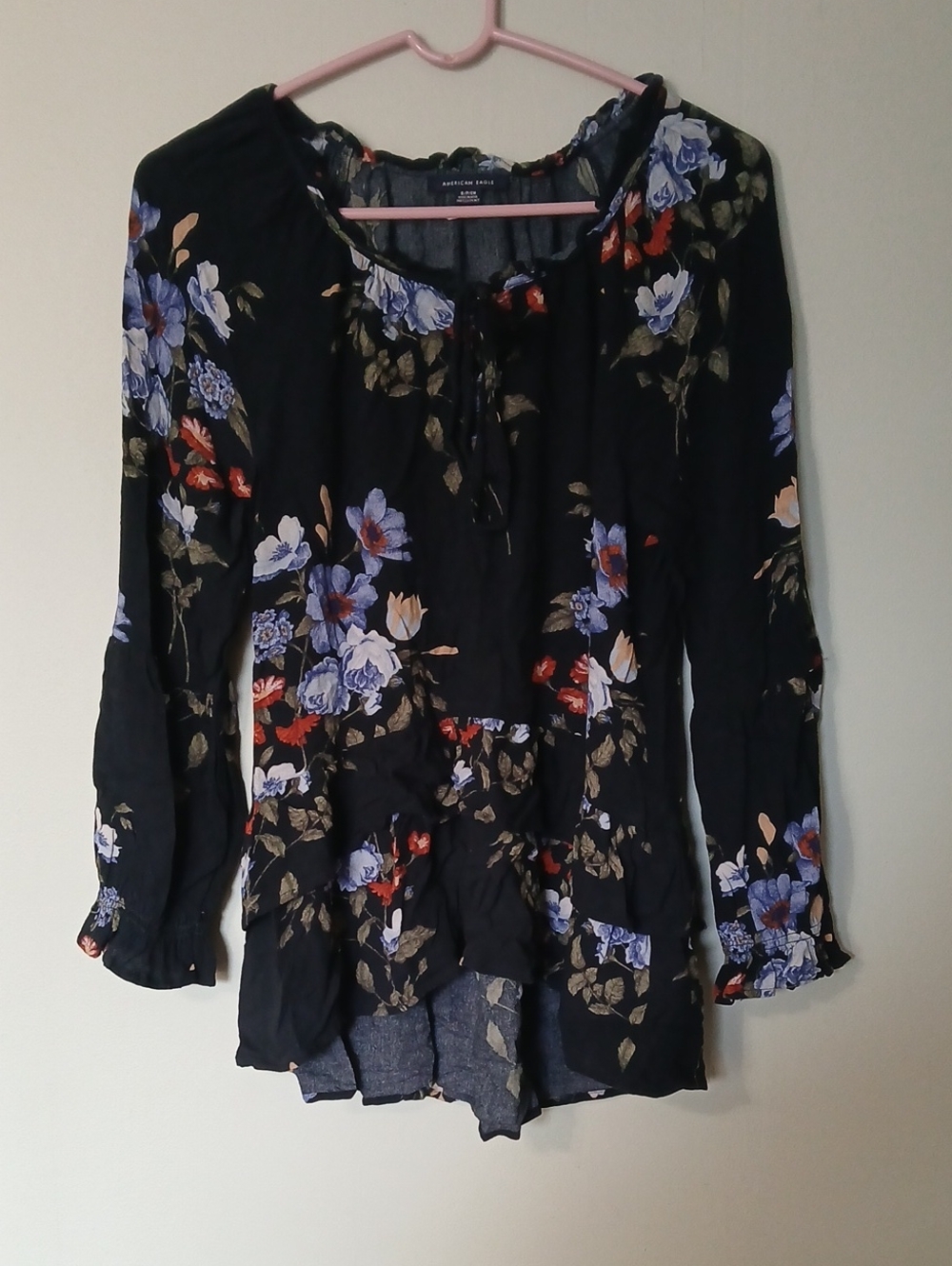 American Eagle Outfitters Floral Blouse Size S